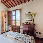 Apartment In Lucca Near Guinigi Tower