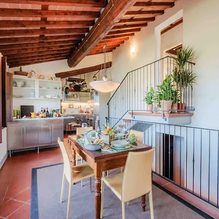 Apartment In Lucca Near Guinigi Tower