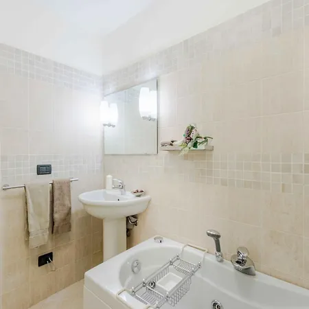 Rustic Elegance In The Heart Of Tuscany 루카