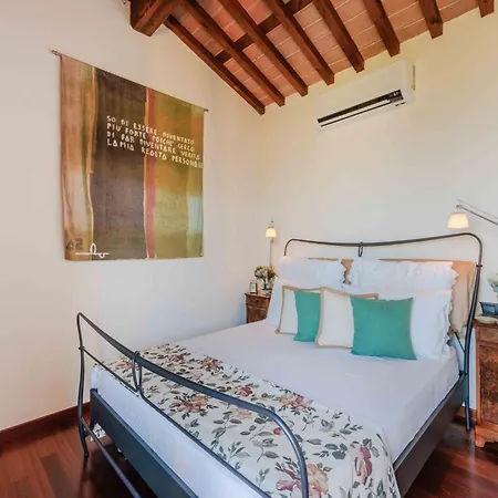 Rustic Elegance In The Heart Of Tuscany 빌라 루카